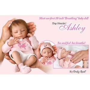  Tiny Ashley   breathes   by Artist Andrea Arcello Toys 
