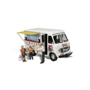   Scenics WS 5338 N Autoscene Ikes Ice Cream Truck Toys & Games
