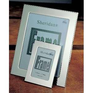   FRAME, SILVER PLATED,HOLDS 3.5 X 5 PHOTO.   Picture Frame Home