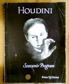 Rare 1920s Magician Harry Houdini Souvenir Program with many Photos 