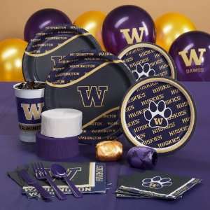  Washington Huskies College Party Pack for 16 Toys & Games