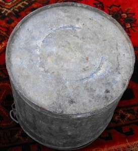 Primitive Antique Tin Metal Shabby Bucket Handle Plante  