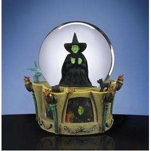   Dorothy and the Wicked Witch Im Melting Water Globe