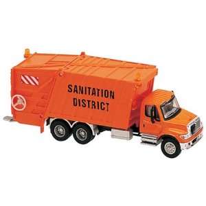    HO International 7000 Garbage Truck Orange BLY450799 Toys & Games