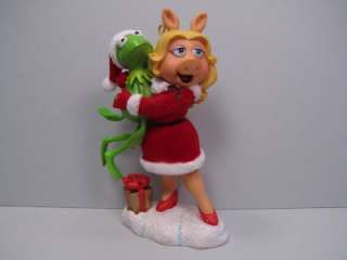 MISS PIGGY KERMIT HUGGING CHRISTMAS TREE ORNAMENT with TO FROM Tag 