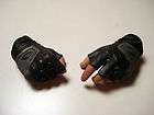 Hot Toys 1/6 Predators Royce Set of Hands Closed Grip Hand & Clutching 