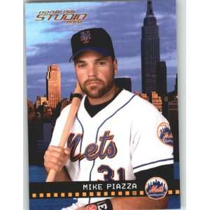  2004 Studio #127 Mike Piazza   New York Mets (Baseball 