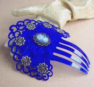 SPANISH MANTILLA STYLE VINTAGE HAIR COMB AND EARRING IN A PRETTY DARK 