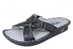 Alegria Womens Violet Black Napa Leather Slide Sandal VIO 601  