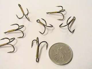 50 SZ 4 BARBED TREBLE HOOKS pike sea fishing trebles  