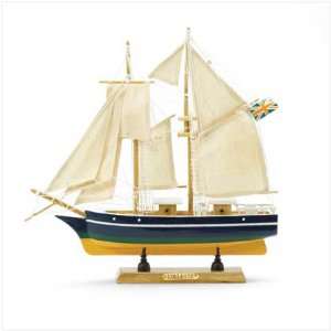 GOELETTE BLUE WOOD SCHOONER 