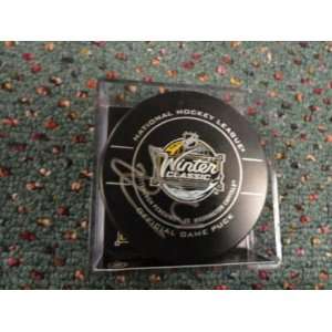 Autographed Evgeni Malkin Puck   2011 Winter Classic   Autographed NHL 