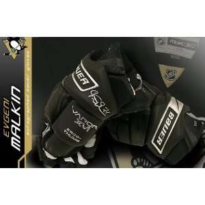  Evgeni Malkin Autographed Hockey Glove