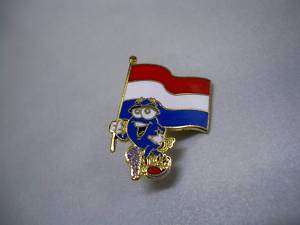 1996 ATLANTA OLYMPIC MASCOT IZZY FLAG NETHERLANDS (694)  