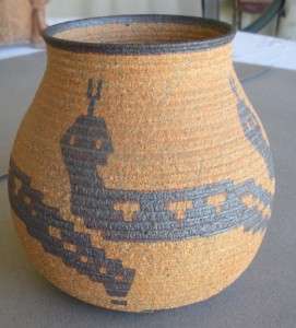 Wonderful David Salk ceramic pot with Cahuilla and Luiseno rattlesnake 