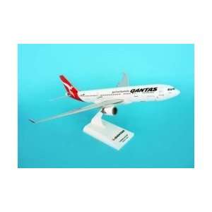  Skymarks Qantas A330 200 1200 New Livery Toys & Games