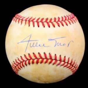  Signed Willie Mays Ball   Onl Psa dna