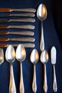 33 Pieces Set 1847 Rogers Bros Daffodil Silverplate Flatware 