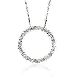  Silver 1ct TDW Diamond Circle Pendant (I J, I 3)  