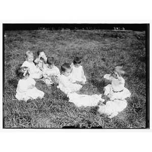   children on grass,Edgewater Creche,Bryson Nursery
