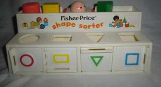 VINTAGE 1974 FISHER PRICE SHAPE SORTER #412 BABY TOY  