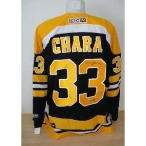 Zdeno Chara Autographed Uniform   CCM Lojo   Autographed NHL Jerseys 