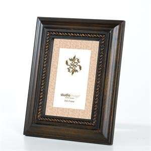   DISTRESSED BROWN WOOD PICTURE FRAME WITH ROPE BORDER