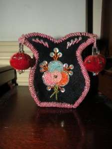 ANTIQUE AMERICAN INDIAN IROQUOIS BEADED CONTAINER PIN CUSHION SOUVENIR 