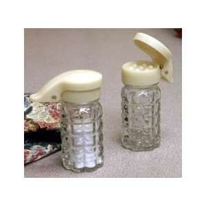  No Clog Salt and Pepper Shakers (Set of 2) Kitchen 