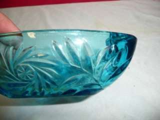 Vintage Blue Triangle Cut Glass Ashtray Retro Modern bl  