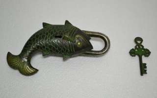 Asian Chinese Bronze Fish Shaped Lock w/2 Keys JUN15 02  