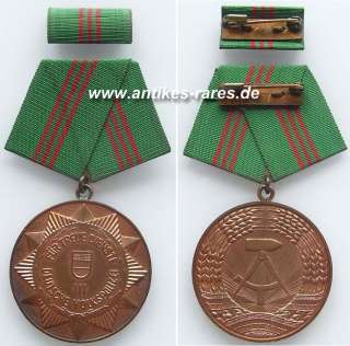 Sie bieten hier auf eine orignal alte Medaille der DDR (Deutsch 