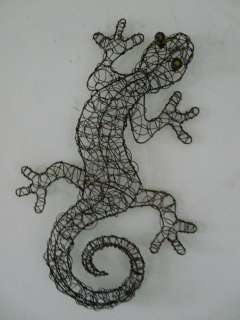 Contemporary Metal Wall Art Copper Coloured Wire Gecko Lizard