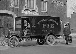   Delivery Man ~ Ford Delivery Truck ~ Nice 1923 Connecticut Bakery