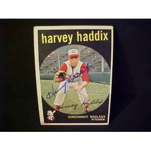 Harvey Haddix Cincinnati Redlegs #184 1959 Topps Autographed Baseball 