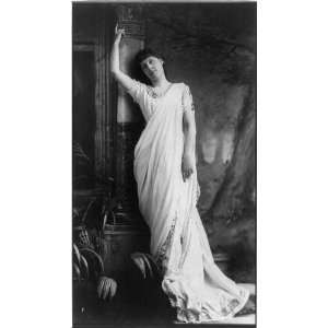  c1882, Lillie Langtry (1853 1929) Lily, Actress, Toga 