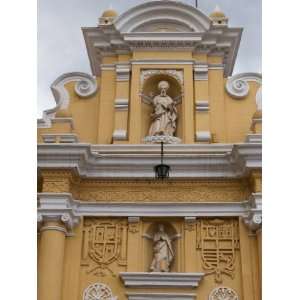  Hermano Pedro Church, Antigua, UNESCO World Heritage Site 
