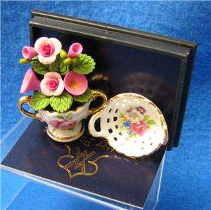 Dollhouse Porcelain Lace Basket Set Reutter tall bouquet, 2 handled 