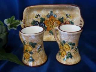 DERUTA ITALY Italian Pottery TUSCAN FRUIT & BUMBLE BEES Limoncello Cup 