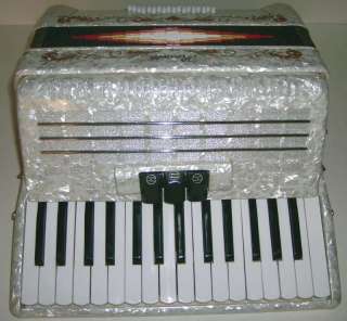 features rosetti piano accordion key of c italian style decorations