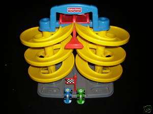 FiSHeR PRiCe SPIRAL RACE TRACK & CARS No SouNDS  